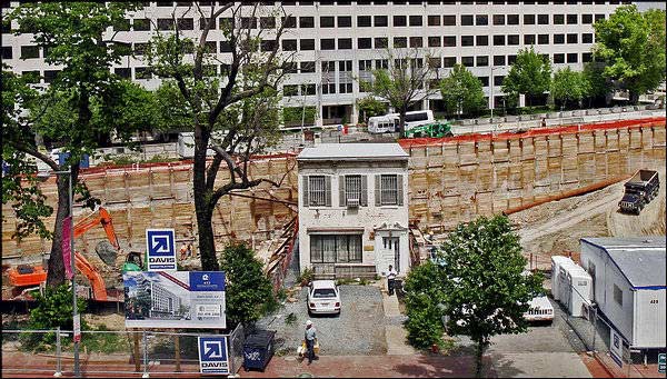 沒有最牛，只有更牛!全球超牛釘子戶大集合! (4)